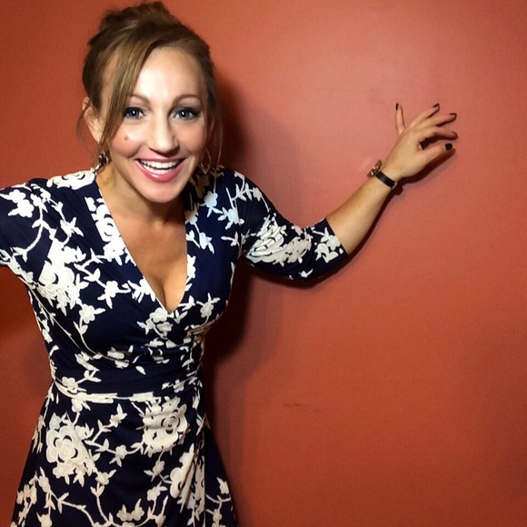 Meet your Posher, Dani - Picture 2 of 8